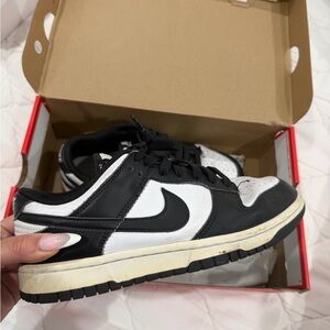 Nike low Black and White Sneakers